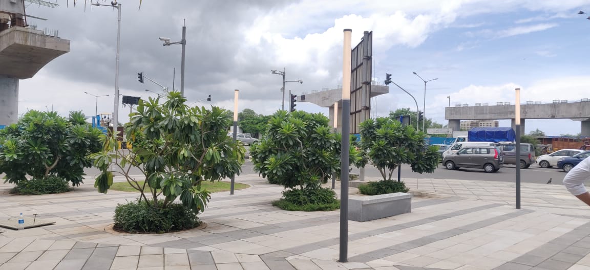 Beautiful garden landscape at BKC Park with lawn and plantation design